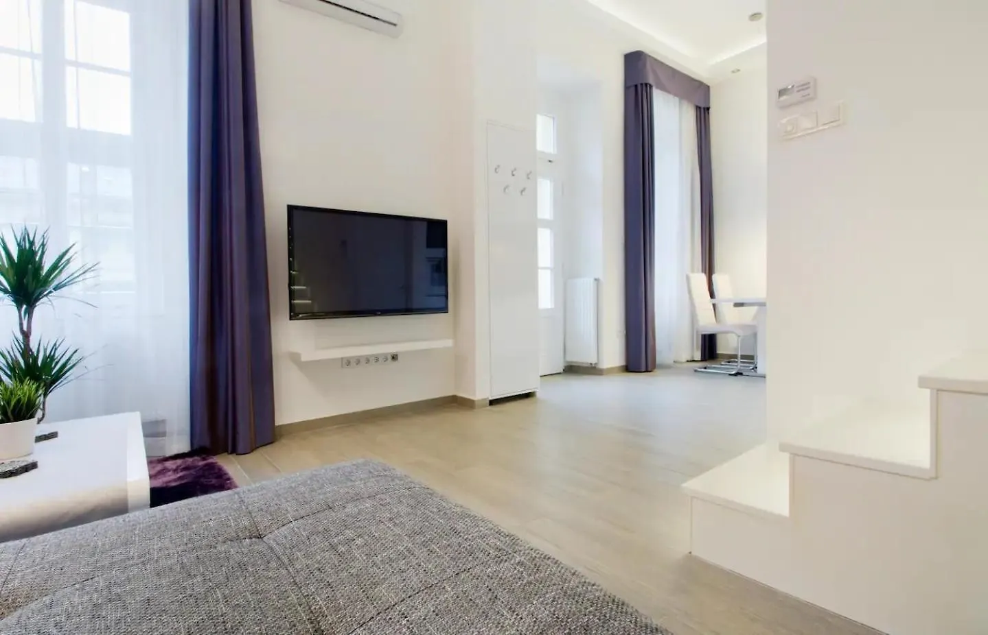 Gozsdu Dream Apt Luxury 3 Double Bed Bud Centre Budapest Hungary